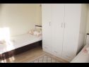 Apartementen Marin A1(2+2), A2(2+2) Biograd - Riviera Biograd  - Appartement - A2(2+2): slaapkamer