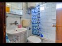 Apartementen Tanja - 200m to the beach: A1(2+2), A2(2+2), A3(2+2), A4(2+2), SA5(2) Pakostane - Riviera Biograd  - Appartement - A2(2+2): badkamer met toilet