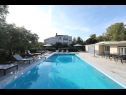 Vakantiehuizen Villa Milka - heated pool: H(12) Sveti Filip i Jakov - Riviera Biograd  - Kroatië  - zwembad