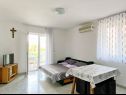 Apartementen Vese - 100 m from beach: A1(2+2), A2(2+2), A3(5+3), A4(2+2) Sveti Petar - Riviera Biograd  - Appartement - A1(2+2): woonkamer