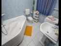 Apartementen More - sea view : A1(2+1) Postira - Eiland Brac  - Appartement - A1(2+1): badkamer met toilet