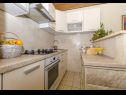 Apartementen Lile - 30 m from beach: A2(4) Postira - Eiland Brac  - Appartement - A2(4): keuken