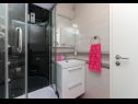 Vakantiehuizen Irena - secluded paradise; H(4+1) Baai Prapatna (Pucisca) - Eiland Brac  - Kroatië  - H(4+1): badkamer met toilet