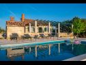 Vakantiehuizen Diana - pool and terrace: H(4+1) Pucisca - Eiland Brac  - Kroatië  - H(4+1): zwembad