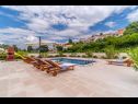 Vakantiehuizen Villa Gold - private pool & grill: H(12+4) Splitska - Eiland Brac  - Kroatië  - tuinterras