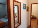 Apartementen Mira - affordable & comfortable: A1(5) Supetar - Eiland Brac  - Appartement - A1(5): gang