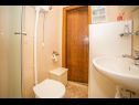 Apartementen DomeD - close to the sea & comfortable: A1(4) Supetar - Eiland Brac  - Appartement - A1(4): badkamer met toilet