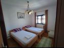 Apartementen Dragi - 250 m from the beach: A1(6) Supetar - Eiland Brac  - Appartement - A1(6): slaapkamer