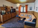 Apartementen Dragi - 250 m from the beach: A1(6) Supetar - Eiland Brac  - Appartement - A1(6): woonkamer