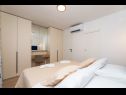 Apartementen L&R - with pool: A1(4) Supetar - Eiland Brac  - Appartement - A1(4): slaapkamer