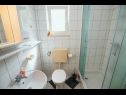 Apartementen Bela2 - great location A1 B1(4), A2 C1(4), A3 D1(4+1) Mastrinka - Eiland Ciovo  - Appartement - A2 C1(4): badkamer met toilet