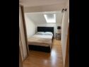 Apartementen Draga - 15 m from sea: A3(2+1) Mastrinka - Eiland Ciovo  - Appartement - A3(2+1): slaapkamer