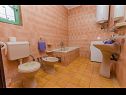 Apartementen Vinko - 80 m from beach: A1(4+2), A2(4+2) Okrug Gornji - Eiland Ciovo  - Appartement - A1(4+2): badkamer met toilet