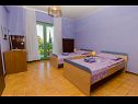 Apartementen Vinko - 80 m from beach: A1(4+2), A2(4+2) Okrug Gornji - Eiland Ciovo  - Appartement - A1(4+2): slaapkamer