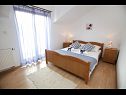 Apartementen Antonia - 5 m from sea : A4 (2+2), A5 (2+2) Okrug Gornji - Eiland Ciovo  - Appartement - A5 (2+2): slaapkamer