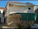Apartementen Marija - parking: A1(2+2) Okrug Gornji - Eiland Ciovo  - huis