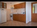 Apartementen Brane - 100m from the beach: A1 Ana (4+1), A2 Damira (4+1) Okrug Gornji - Eiland Ciovo  - Appartement - A2 Damira (4+1): keuken