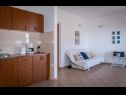 Apartementen Brane - 100m from the beach: A1 Ana (4+1), A2 Damira (4+1) Okrug Gornji - Eiland Ciovo  - Appartement - A2 Damira (4+1): interieur