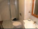 Apartementen Aurelius - relaxing with gorgeous view A1 Luce (4+2), A2 Marin(2+2), A3 Maja(4+2), A4 Duje(2+2) Okrug Gornji - Eiland Ciovo  - Appartement - A1 Luce (4+2): badkamer met toilet