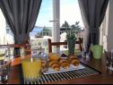 Apartementen Aurelius - relaxing with gorgeous view A1 Luce (4+2), A2 Marin(2+2), A3 Maja(4+2), A4 Duje(2+2) Okrug Gornji - Eiland Ciovo  - Appartement - A1 Luce (4+2): eetkamer