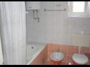 Apartementen Ivan A1 I kat(8), A2 II kat(8) Crikvenica - Riviera Crikvenica  - Appartement - A1 I kat(8): badkamer met toilet