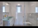 Apartementen Miro SA1(2), SA3(2), A2 Maisonette(2+2), A4(6+2), A5(6+2)  Crikvenica - Riviera Crikvenica  - Appartement - A5(6+2) : badkamer met toilet