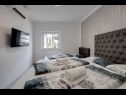 Apartementen Miro SA1(2), SA3(2), A2 Maisonette(2+2), A4(6+2), A5(6+2)  Crikvenica - Riviera Crikvenica  - Appartement - A5(6+2) : slaapkamer