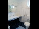 Apartementen Radmi A1(4) - veliki, A2(4) - mali Novi Vinodolski - Riviera Crikvenica  - Appartement - A2(4) - mali: badkamer met toilet