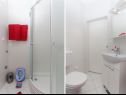Apartementen Mira - comfy with garden : A1 Žuti (2+2), A2 Crveni (2+2) Dubrovnik - Riviera Dubrovnik  - Appartement - A2 Crveni (2+2): badkamer met toilet
