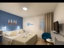 Apartementen At the sea - 5 M from the beach : A1(2+3), A2(2+2), A3(8+2), A4(2+2), A5(2+2), A6(4+1) Klek - Riviera Dubrovnik  - Appartement - A3(8+2): 