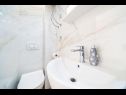 Apartementen en kamers Bari - 10 km from airport: A1(2), A2(2), R2(2), R3(2), R4(2) Kupari - Riviera Dubrovnik  - Kamer - R3(2): badkamer met toilet