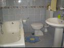 Apartementen Nada A1(8), A2(8) Sucuraj - Eiland Hvar  - Appartement - A2(8): badkamer met toilet