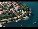 Apartementen Mondina - sea view and garden: A1(4), A2(3+1), SA3(2) Banjole - Istrië  - strand