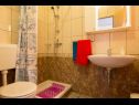  Nada - with private pool: SA1(2), SA2(2), A3(4) Fazana - Istrië  - Appartement - A3(4): badkamer met toilet