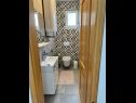Vakantiehuizen LjubaV - with pool : H(4) Medulin - Istrië  - Kroatië  - H(4): badkamer met toilet