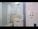 Apartementen Svjetlana SA1(2+1), SA2(2+1), SA3(2) Pula - Istrië  - Studio-appartment - SA3(2): badkamer met toilet