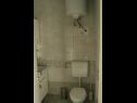 Apartementen Robert - 5m from the sea: A1(2+1), A2(4+2) Brna - Eiland Korcula  - Appartement - A1(2+1): badkamer met toilet