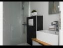 Apartementen Marina - sea view : A1(4) Korcula - Eiland Korcula  - Appartement - A1(4): badkamer met toilet