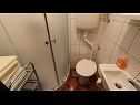 Apartementen True SA1(2), A2(6) Malinska - Eiland Krk  - Appartement - A2(6): badkamer met toilet
