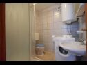 Apartementen Jozefina - barbecue: A1(4+1), A2(3+1) Malinska - Eiland Krk  - Appartement - A2(3+1): badkamer met toilet