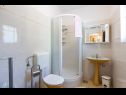 Apartementen Kate - 100 m from beach : A1(2+3), A2(2+1) Malinska - Eiland Krk  - Appartement - A1(2+3): badkamer met toilet
