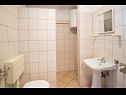 Apartementen Polo A1 (4+2) Vrbnik - Eiland Krk  - Appartement - A1 (4+2): badkamer met toilet