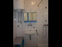Apartementen Tonia - great location & afordable: A1(4+1), SA2(2) Mali Losinj - Eiland Losinj  - Appartement - A1(4+1): badkamer met toilet