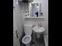 Apartementen Jasna - family friendly: A1 Prizemlje (2+2), A2 Gornji (2+2) Baska Voda - Riviera Makarska  - Appartement - A1 Prizemlje (2+2): badkamer met toilet