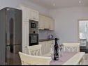 Apartementen Draga - 10 m from sea: A1(4+2), A2(2+2) Brela - Riviera Makarska  - Appartement - A1(4+2): keuken