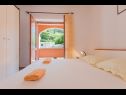 Apartementen Ruze - 200 m from sea : A1(6+1), A2(8+1) Brela - Riviera Makarska  - Appartement - A1(6+1): slaapkamer