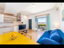 Apartementen Horizont - 150 m from pebble beach: A1-Filip(4+2), A2-Mario(4+2) Brist - Riviera Makarska  - Appartement - A2-Mario(4+2): eetkamer