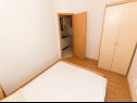 Apartementen Srzi 1 - 200 m from sea: A4(2+2), A5(4) Makarska - Riviera Makarska  - Appartement - A5(4): slaapkamer