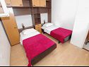 Apartementen Srzi - 200 m from sea: A1(7+1), SA2(2), A3(2+1) Makarska - Riviera Makarska  - Appartement - A1(7+1): slaapkamer