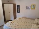 Apartementen Vela- 50 m from beach: SA1(2+1) Makarska - Riviera Makarska  - Studio-appartment - SA1(2+1): slaapkamer